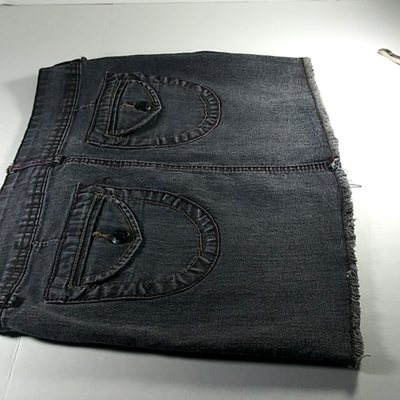 Miley Cyrus Denim Skirt. - Picture 6 of 6